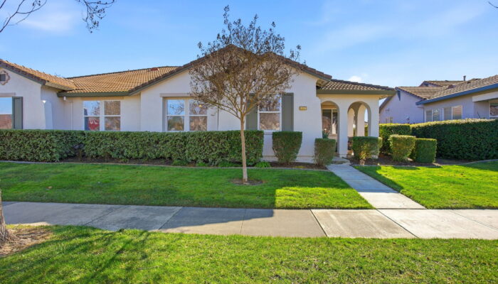 1-001_F8_2360 Rose Arbor Dr
